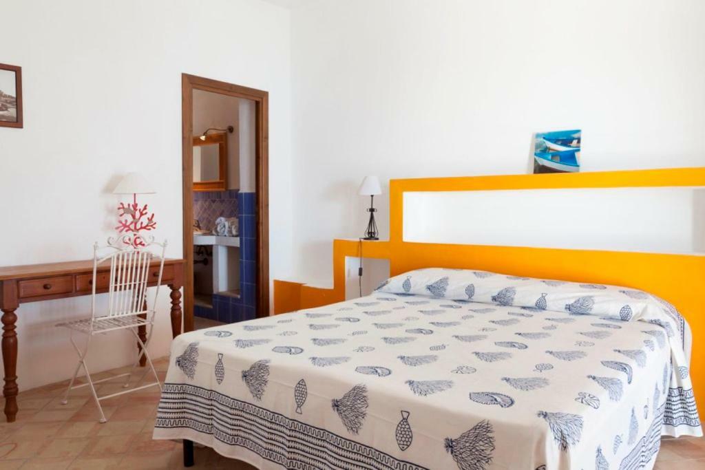 Note Di Salina Bed & Breakfast Santa Marina Salina Bagian luar foto