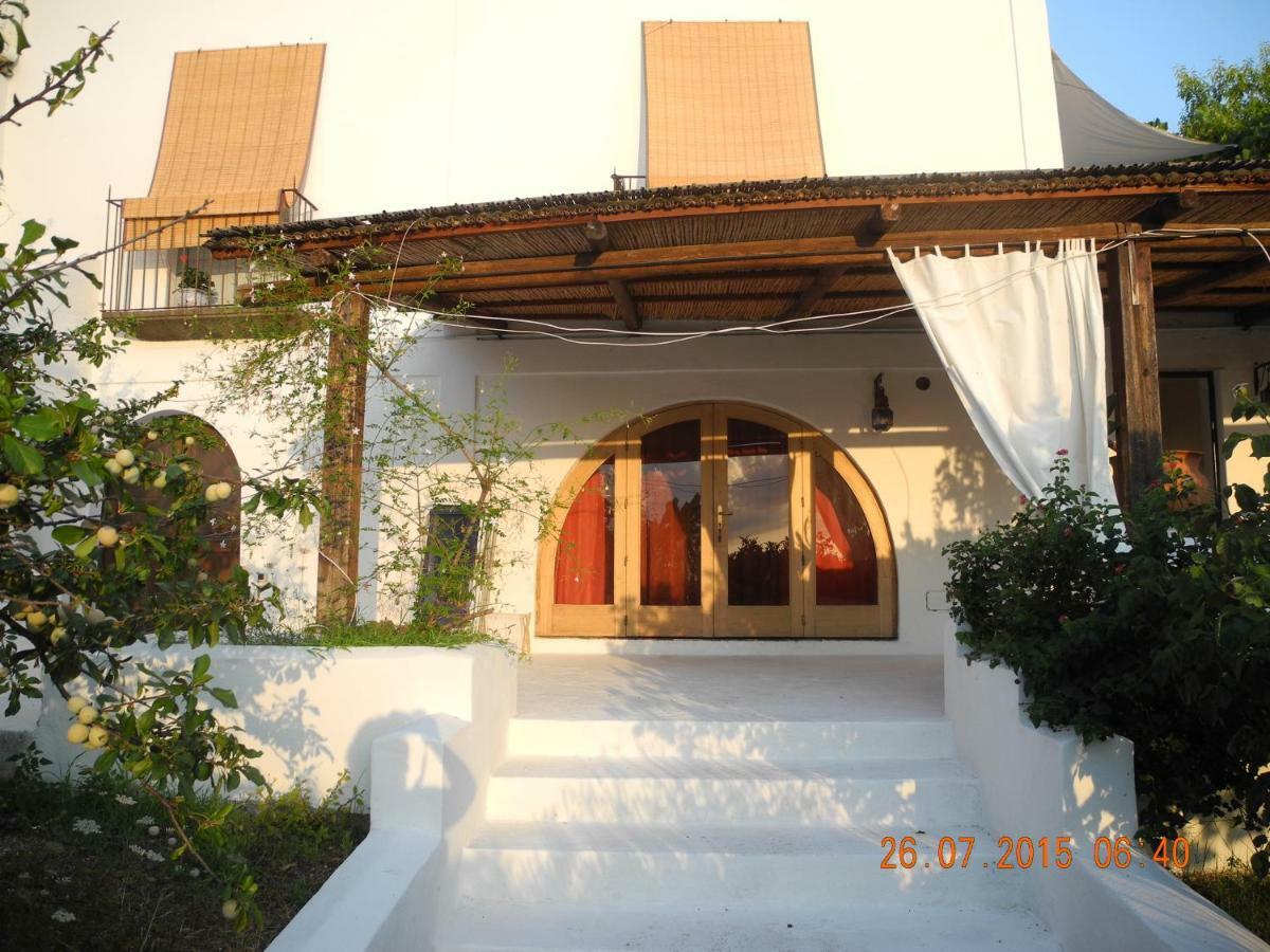 Note Di Salina Bed & Breakfast Santa Marina Salina Bagian luar foto